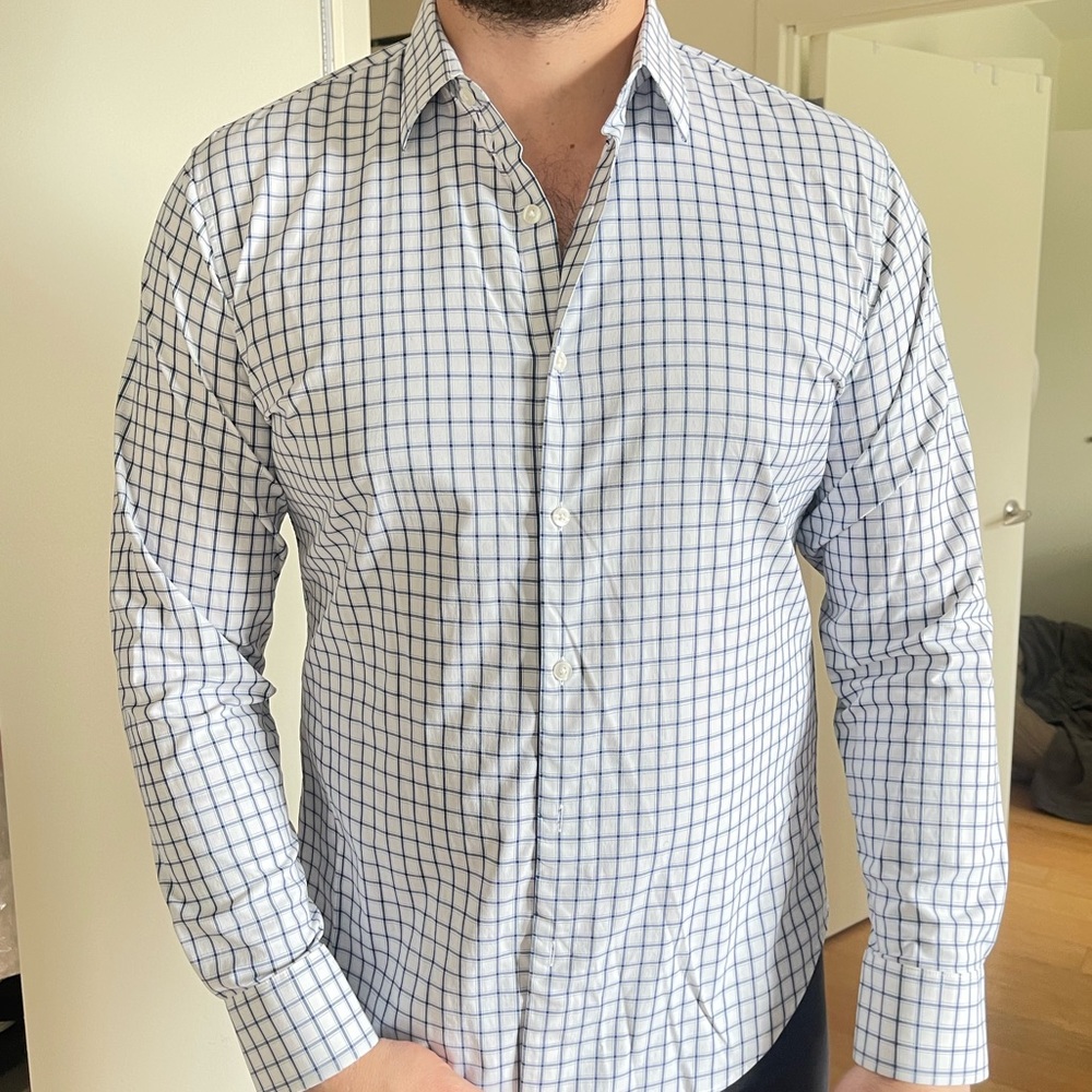 Bonobos long sleeved button up dress shirt